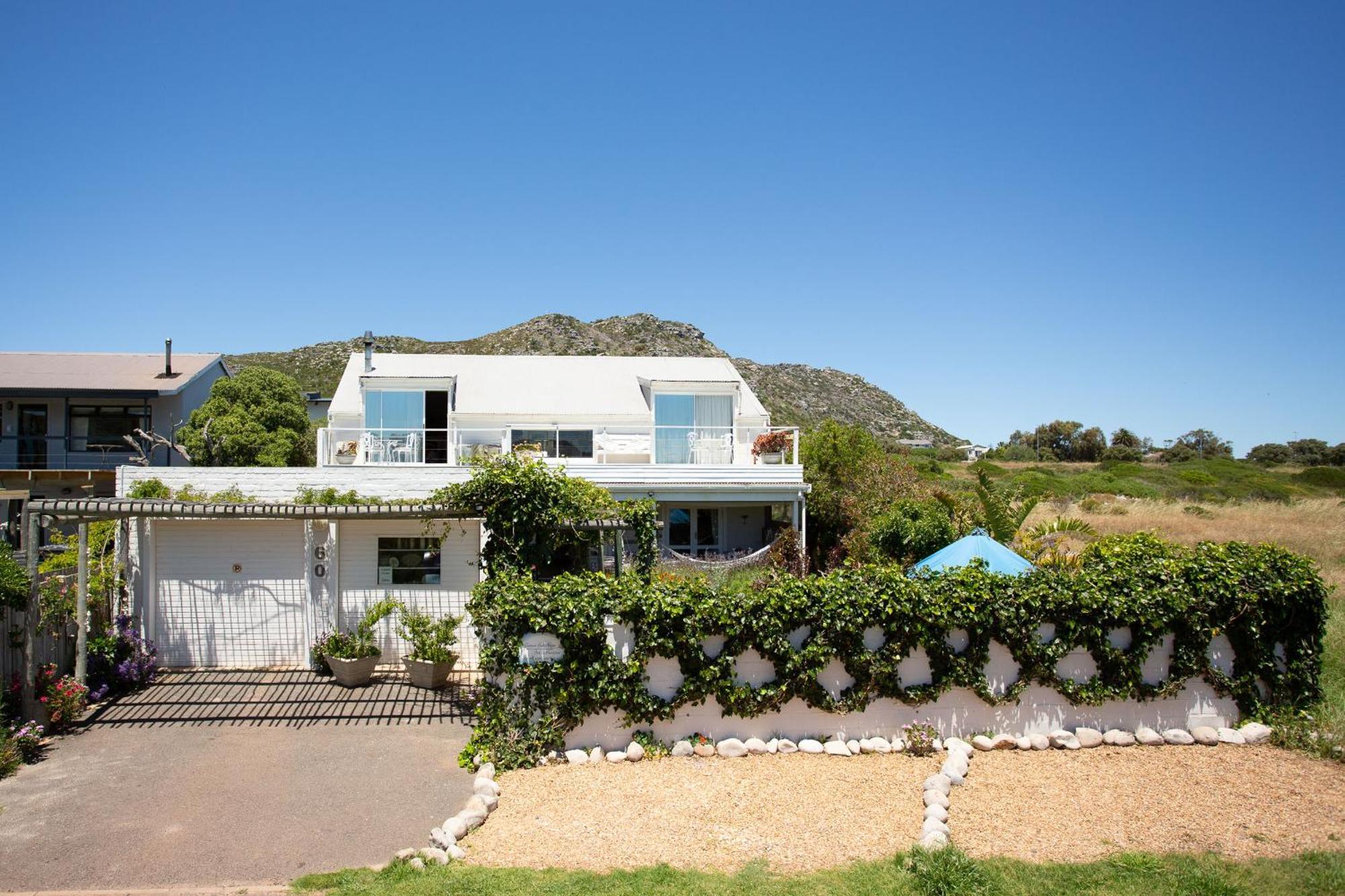 Hotel Guinea Fowl House Kommetjie Esterno foto